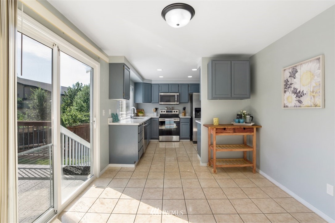 23806 125th Place Southeast Kent, WA 98031 - Photo 8 of 25