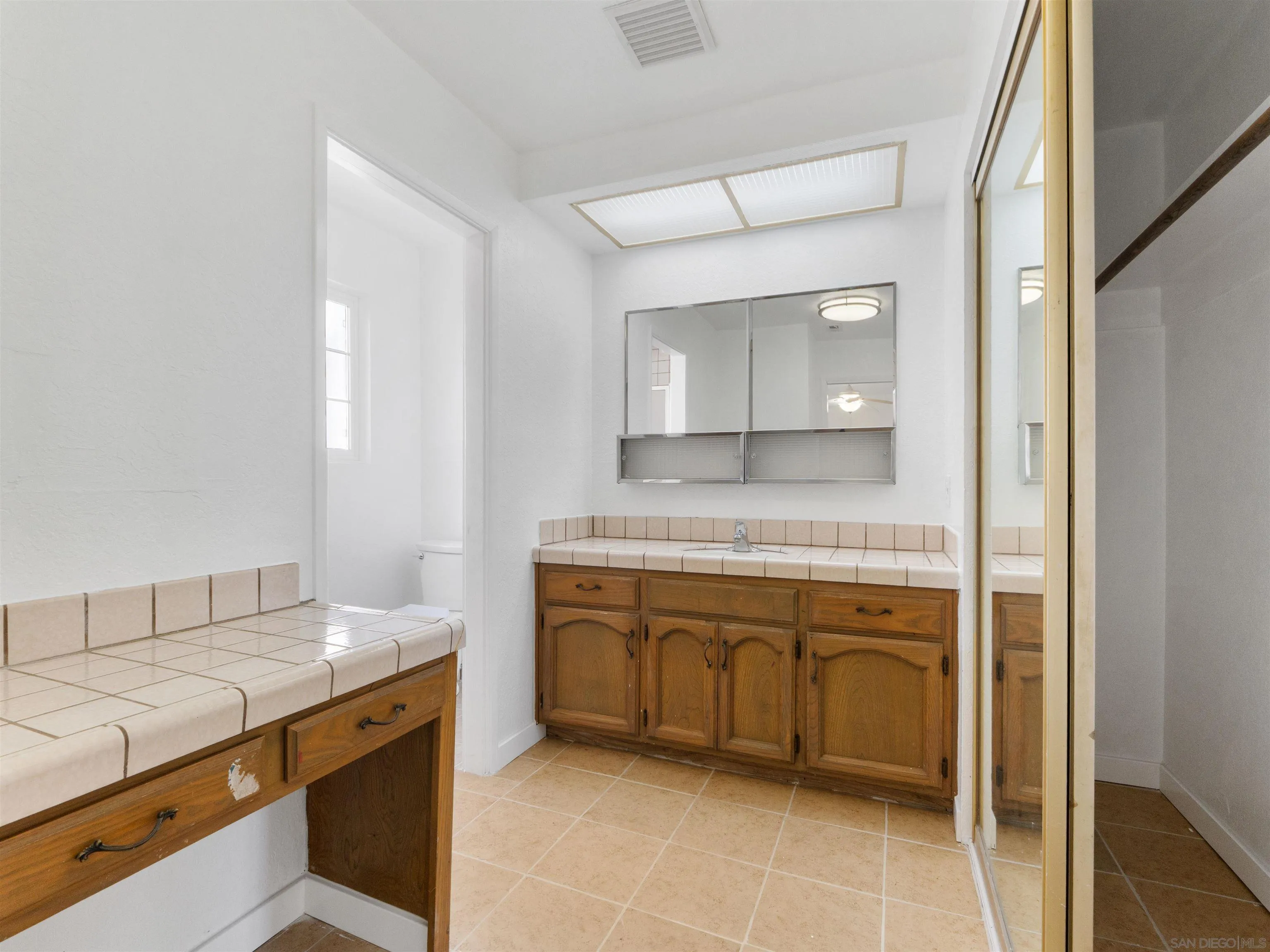 1621 Lilac Road Ramona, CA 92065 - Photo 15 of 35 Primary Bath/Spa