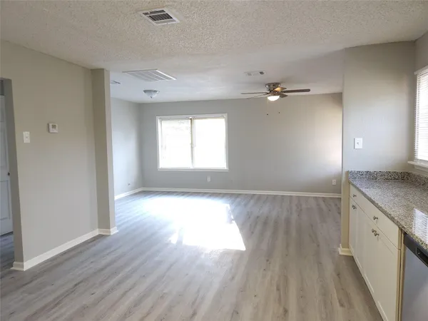 $1,600 | 6301 Anderson Street, Texas City, TX 77591