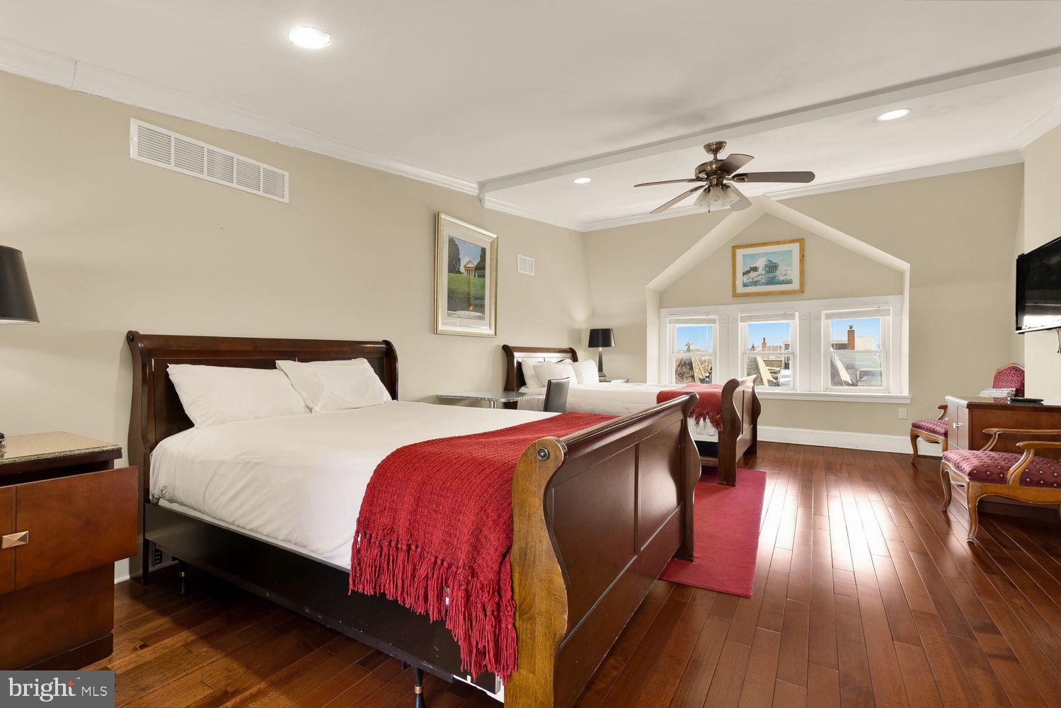 2814 13th Street Northwest Washington, DC 20009 - Photo 10 of 35