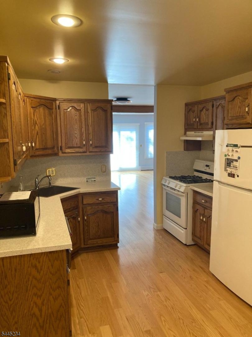 675 Raritan Road, Unit 10 Clark, NJ 07066 - Photo 3 of 19