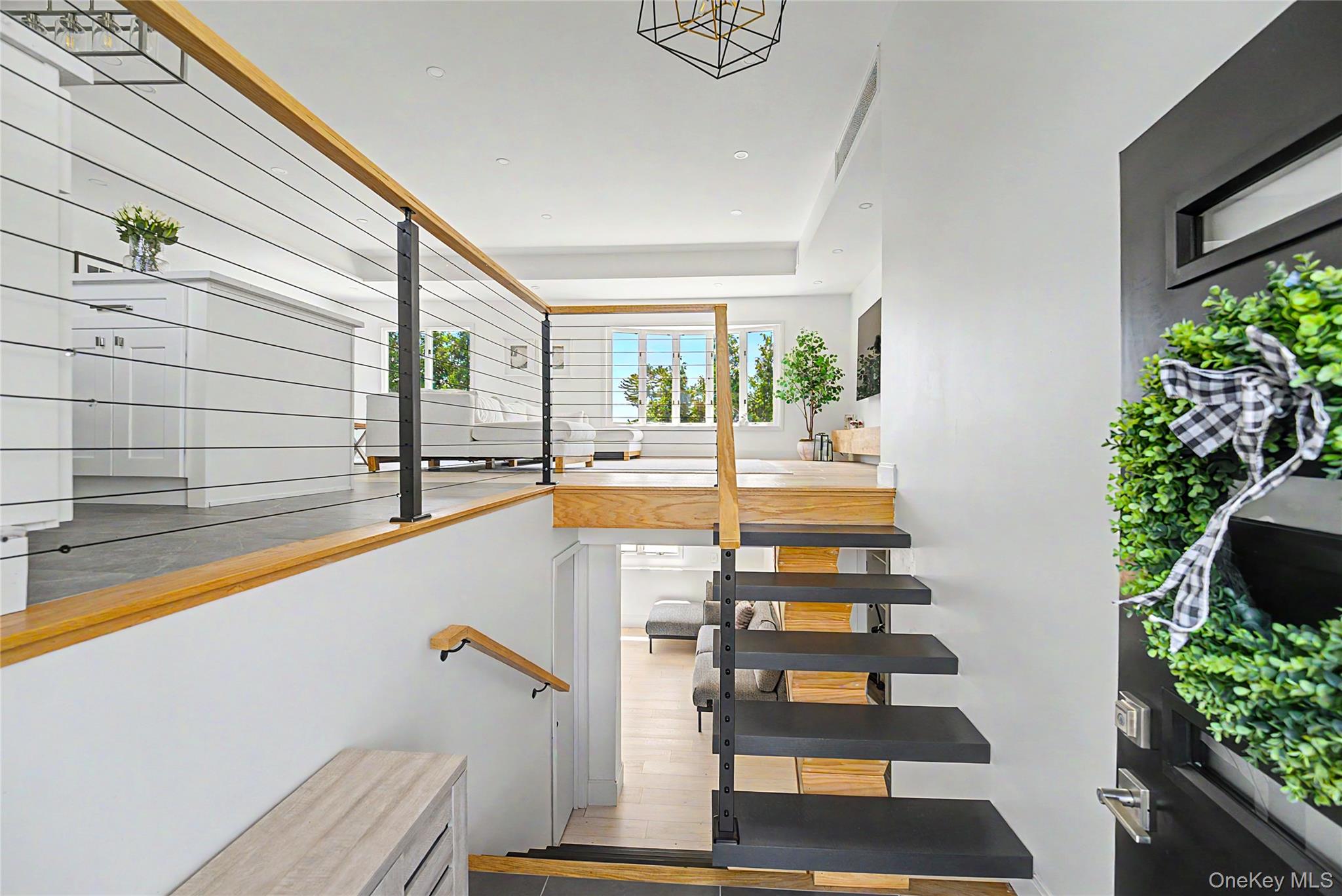 20 Russell Park Road Syosset, NY 11791 - Photo 25 of 42
