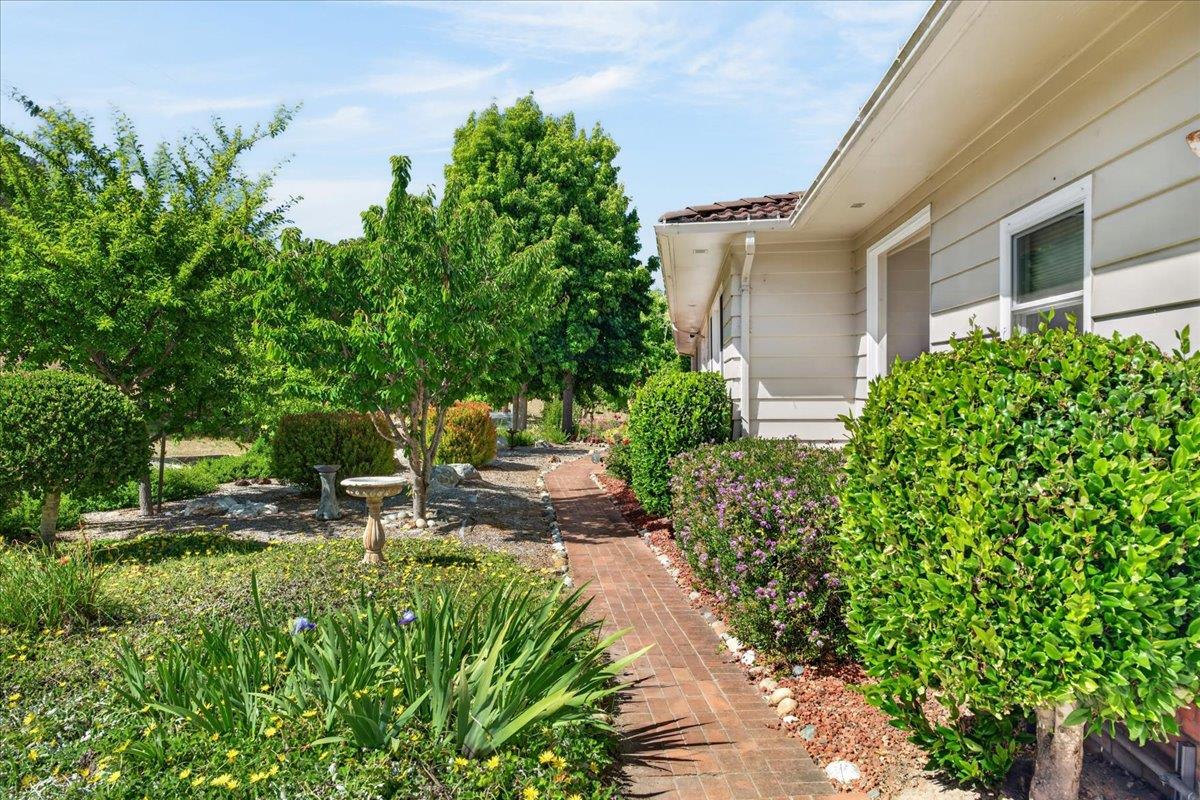 70 Corral De Tierra Road Salinas, CA 93908 - Photo 2 of 52