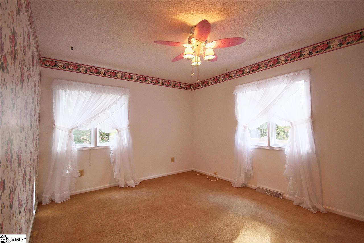 204 Hillandale Road Seneca, SC 29672 - Photo 16 of 36 Gallery Image 16
