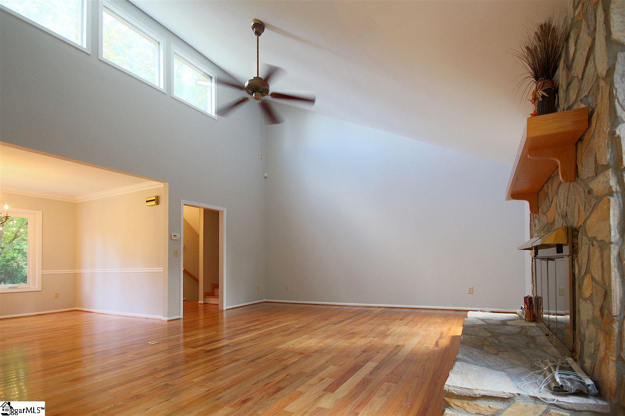 204 Hillandale Road Seneca, SC 29672 - Photo 6 of 36 Gallery Image 6