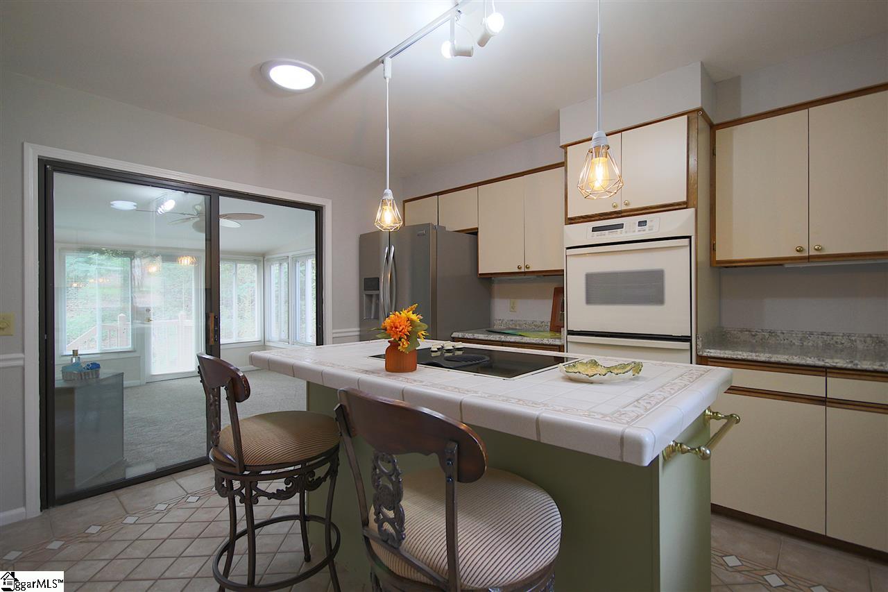 204 Hillandale Road Seneca, SC 29672 - Photo 10 of 36 Gallery Image 10