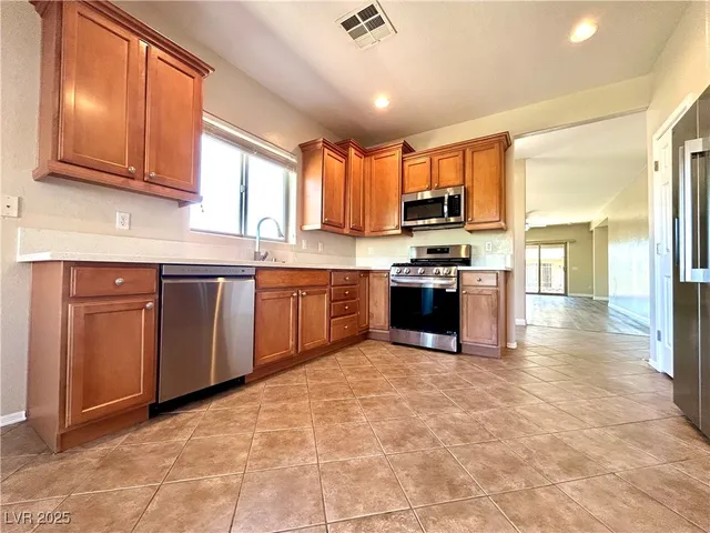 $1,838 | 6167 Saddle Horse Avenue, Las Vegas, NV 89122