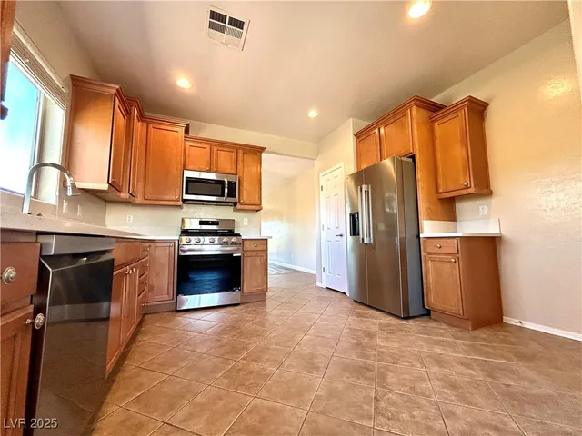 $1,838 | 6167 Saddle Horse Avenue, Las Vegas, NV 89122