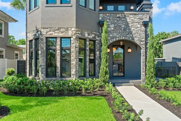 $1,999,999 | 807 West Park Avenue, Tampa, FL 33602