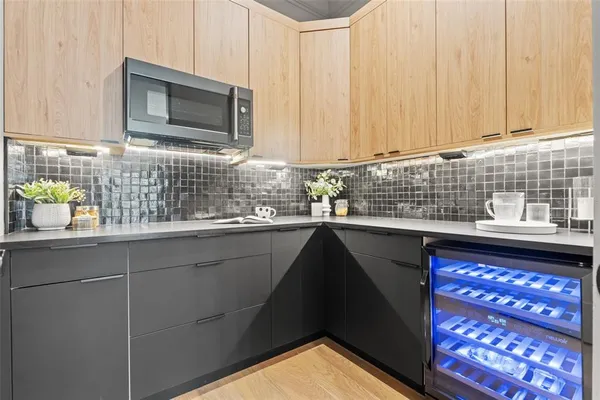 $1,999,999 | 807 West Park Avenue, Tampa, FL 33602