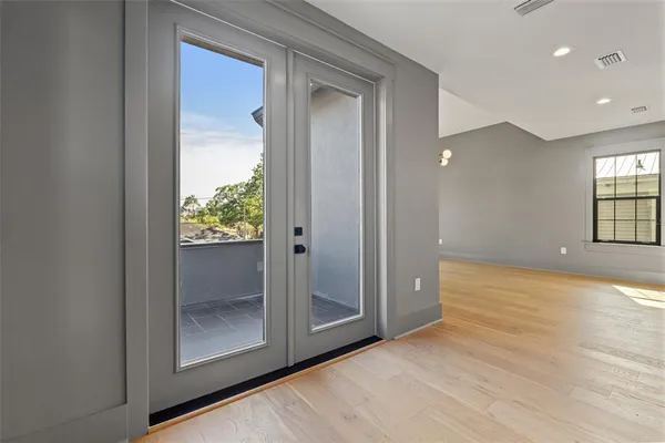 $1,999,999 | 807 West Park Avenue, Tampa, FL 33602