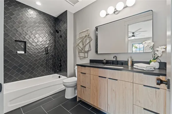 $1,999,999 | 807 West Park Avenue, Tampa, FL 33602