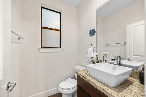 $447,000 | 2005 Hickory Street, Houston, TX 77007