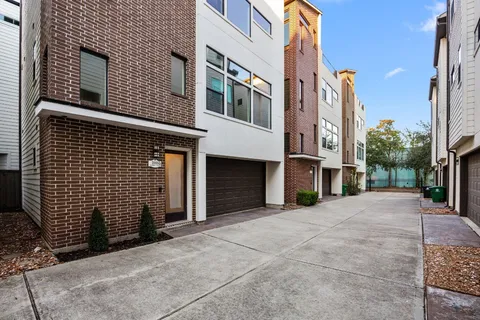 $447,000 | 2005 Hickory Street, Houston, TX 77007