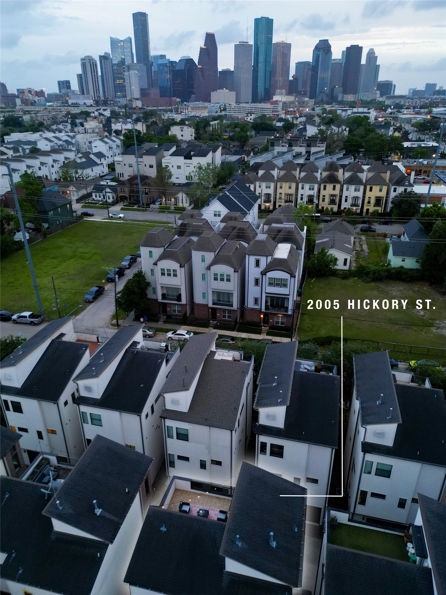 2005 Hickory Street Houston, TX 77007 - Photo 4 of 29 an aerial view of a city