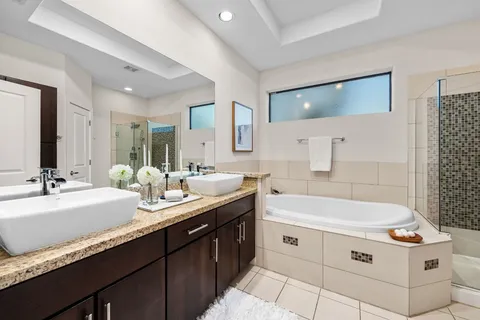 $447,000 | 2005 Hickory Street, Houston, TX 77007