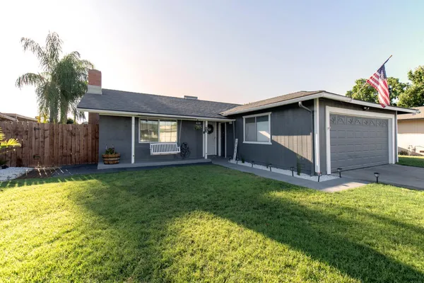 $400,000 | 3061 Cindy Avenue, Clovis, CA 93612