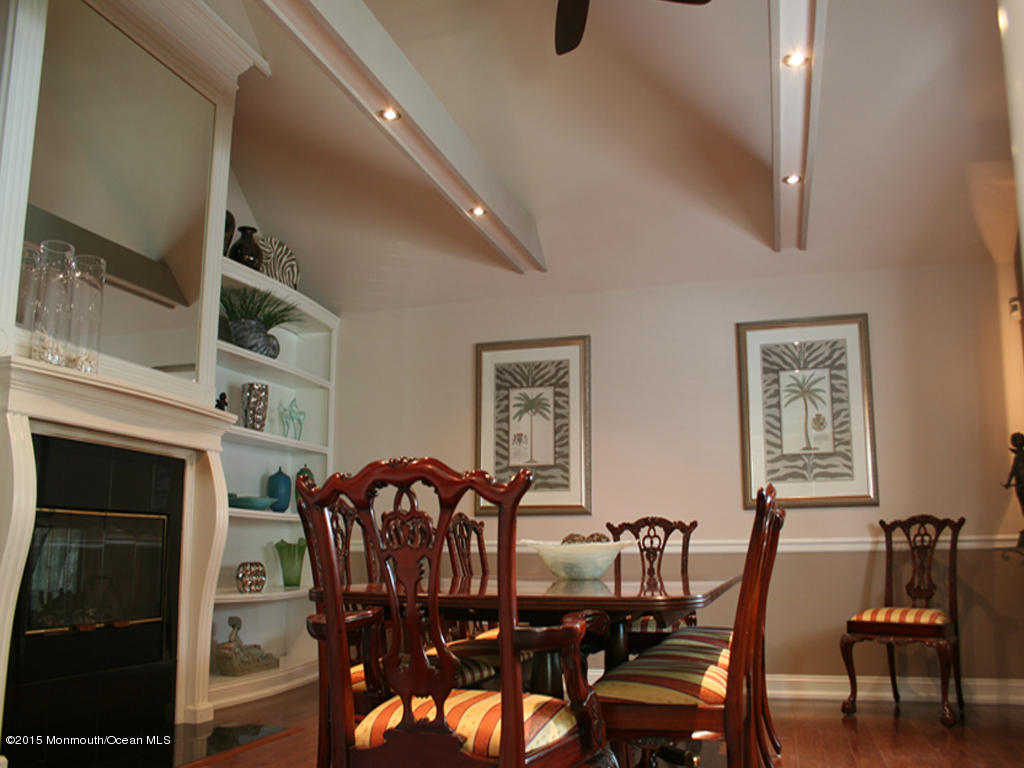117 South Cooks Bridge Road Jackson, NJ 08527 - Photo 4 of 56 Dining-Room-Beams