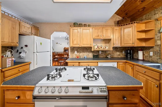 $395,000 | 62 Co Rte 85, Granby, NY 13069