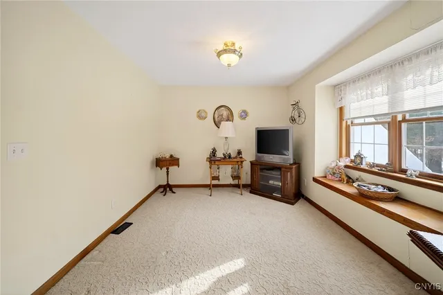 $395,000 | 62 Co Rte 85, Granby, NY 13069