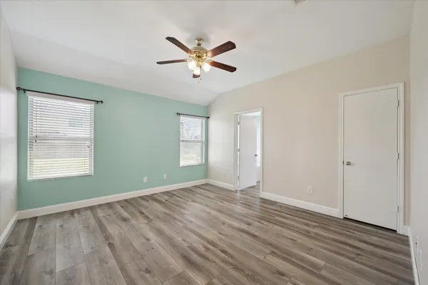 $2,150 | 3129 Sun Terrace Lane, Dickinson, TX 77539