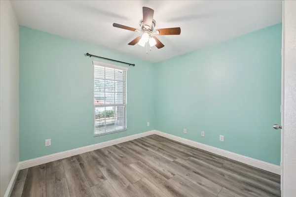 $2,150 | 3129 Sun Terrace Lane, Dickinson, TX 77539