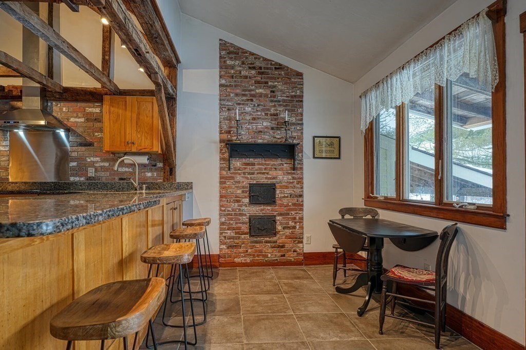 276 Berlin Road Bolton, MA 01740 - Photo 8 of 36
