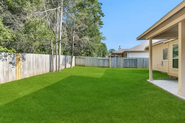 $1,850 | 11502 West Woodmark, Conroe, TX 77304