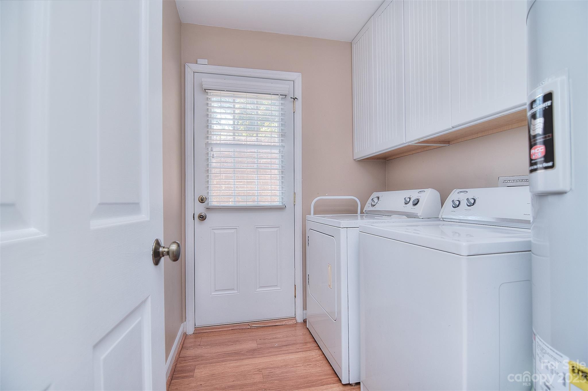 4415 Simsbury Road Charlotte, NC 28226 - Photo 15 of 36 a utility room with dryer and washer