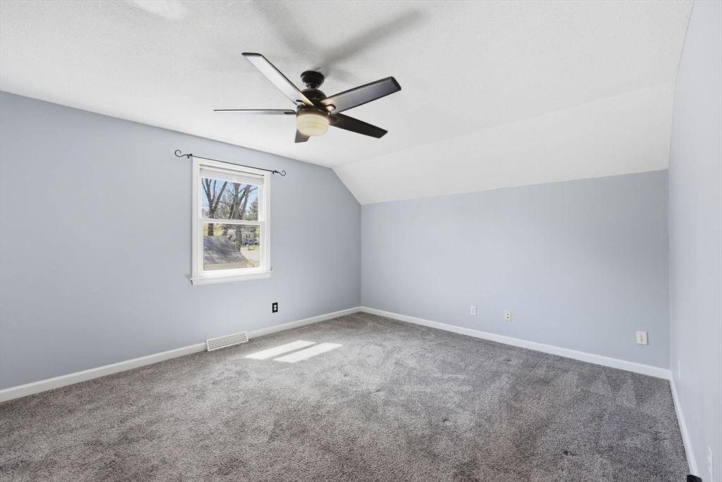 33 Winding Lane Springfield, MA 01118 - Photo 18 of 42