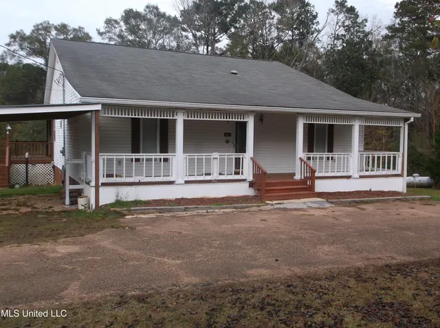 $149,000 | 2113 Summit Holmesville Road, McComb, MS 39648