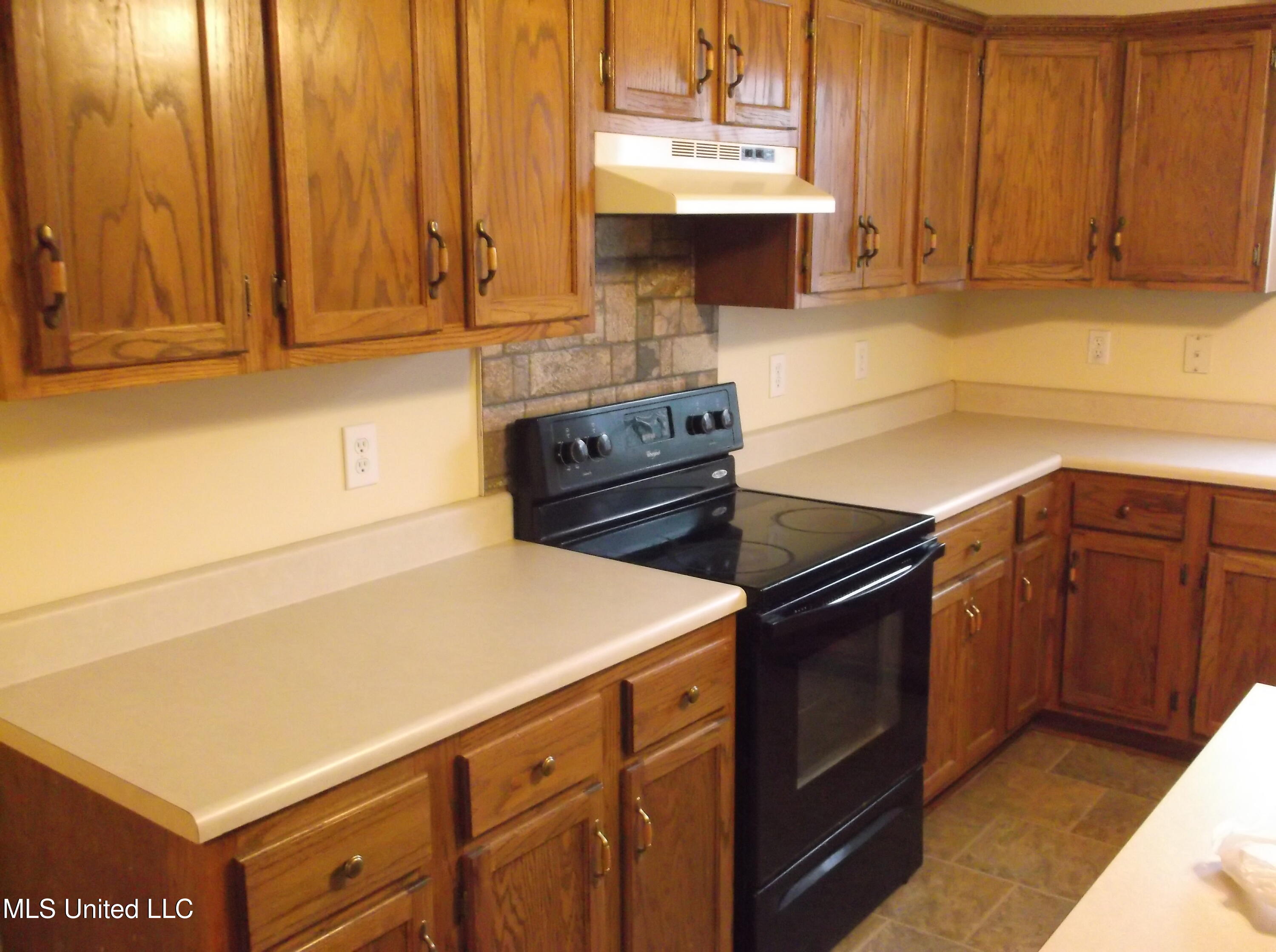 2113 Summit Holmesville Road McComb, MS 39648 - Photo 3 of 24 DSCF4634