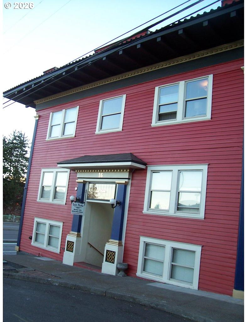 16 Southwest Porter Street Portland, OR 97201 - Photo 9 of 14 Gallery Image 9