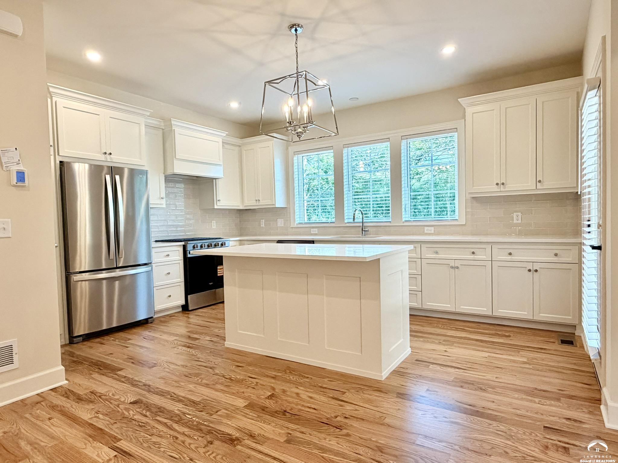 5622 Maggie Way Lawrence, KS 66049 - Photo 4 of 26