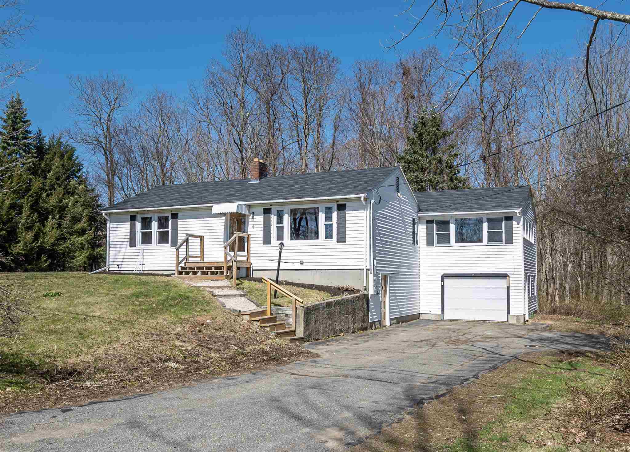 6 Sligo Road Rollinsford, NH 03869 - Photo 1 of 25 Gallery Image 1