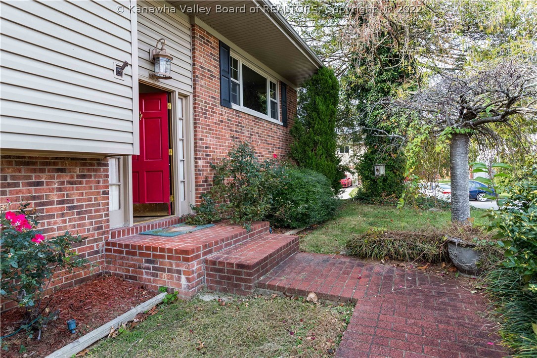 597 Fairwood Road Huntington, WV 25705 - Photo 5 of 36 Gallery Image 5