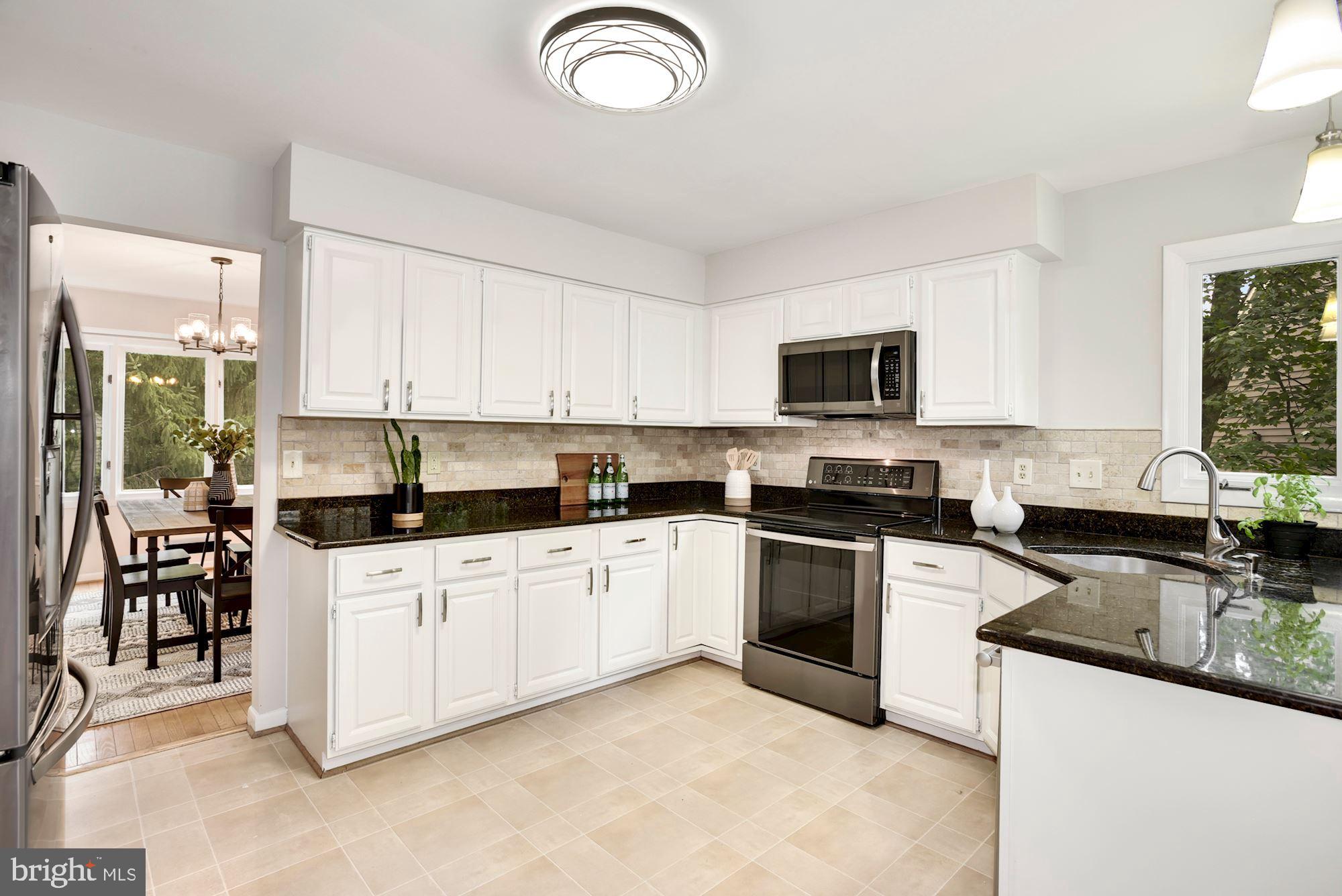 1573 Brass Lantern Way Reston, VA 20194 - Photo 16 of 46 Kitchen