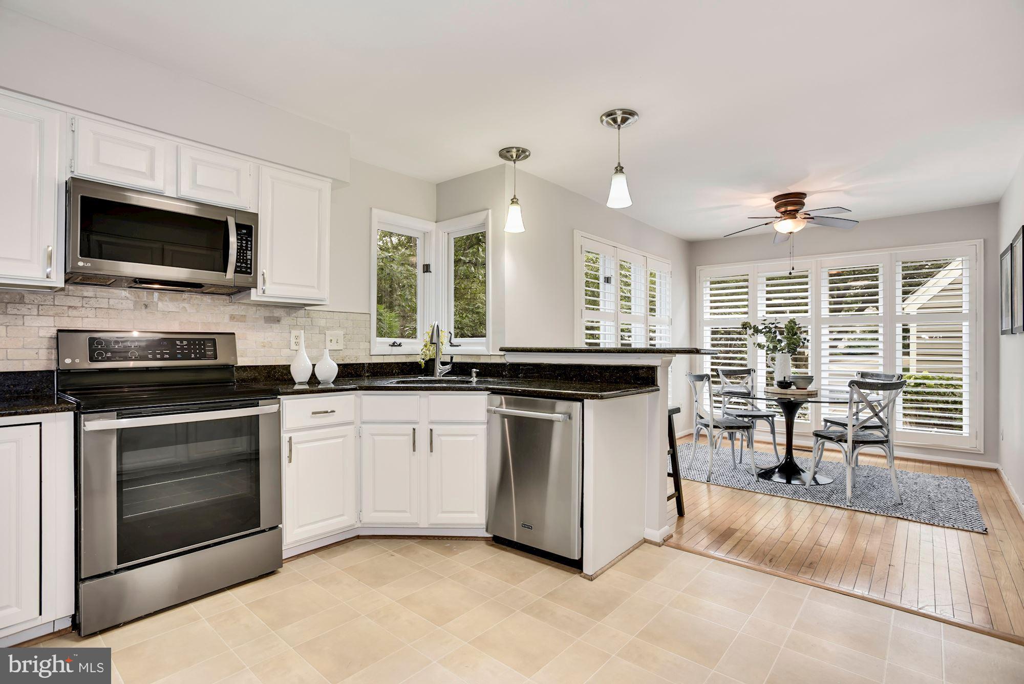 1573 Brass Lantern Way Reston, VA 20194 - Photo 19 of 46 Kitchen