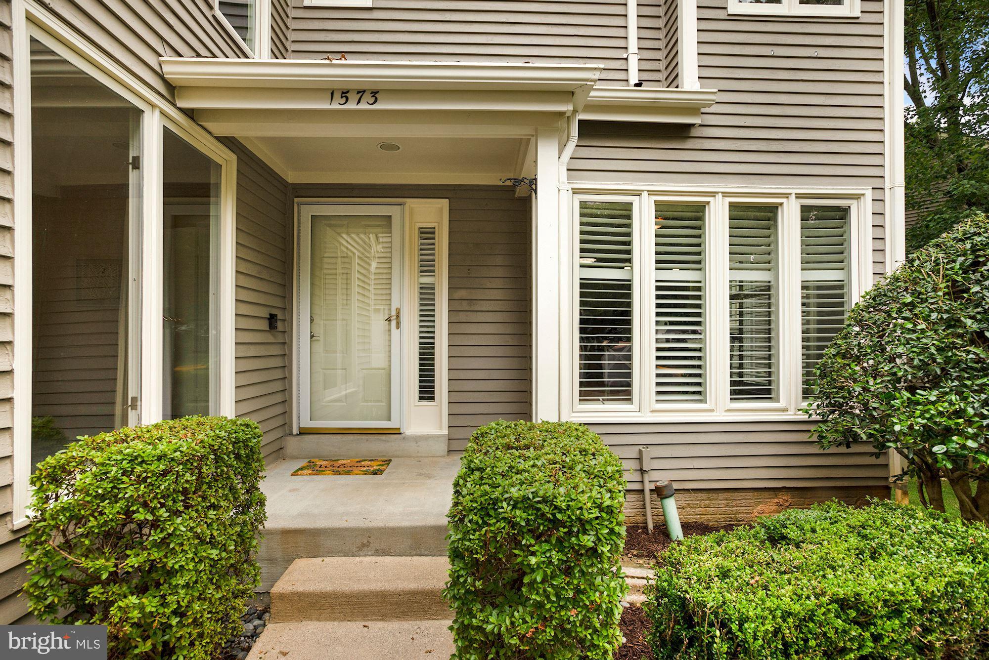 1573 Brass Lantern Way Reston, VA 20194 - Photo 4 of 46 Exterior