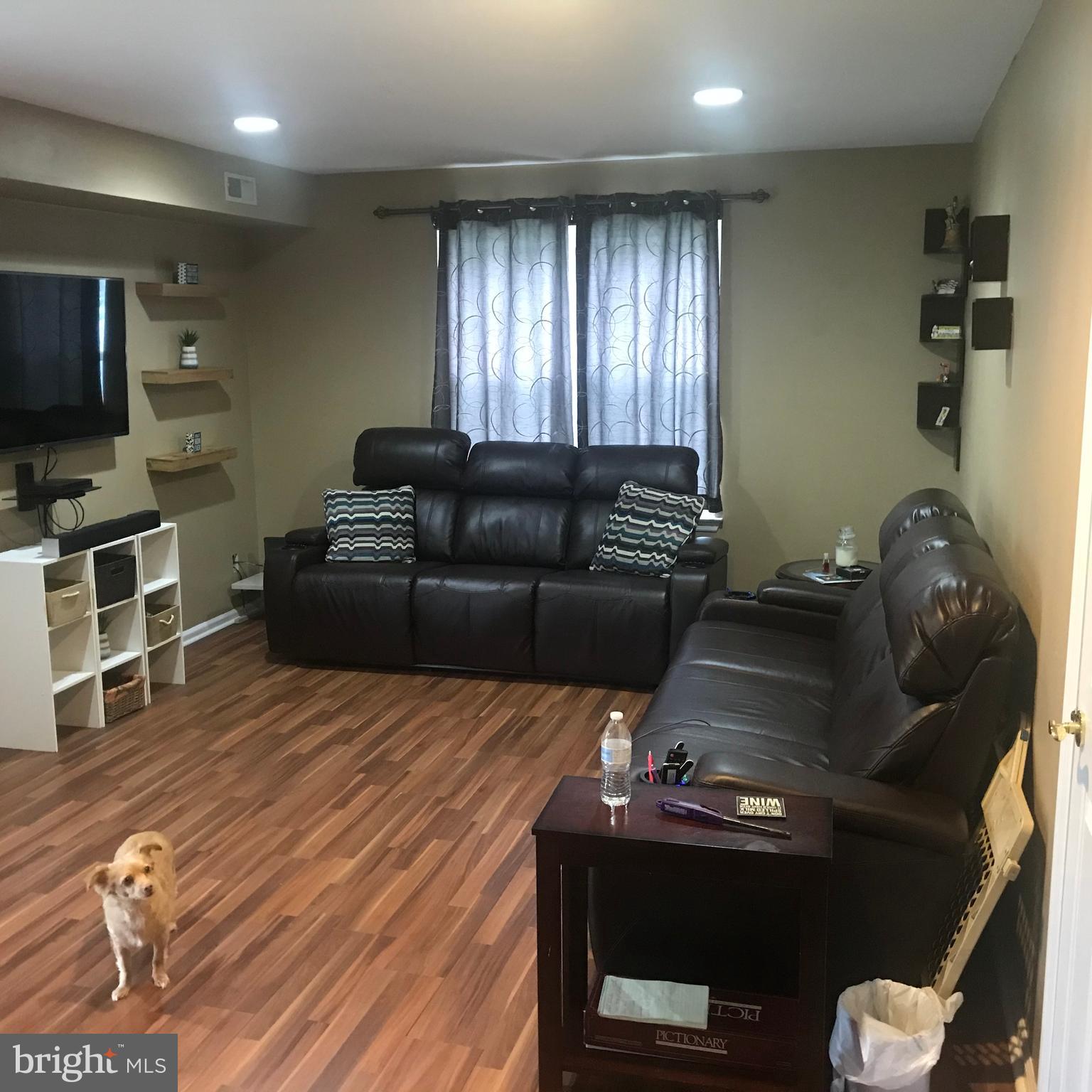 620 State Road Mantua, NJ 08051 - Photo 2 of 12 Living Room