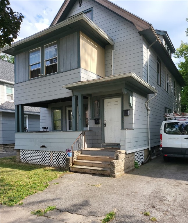 Welcome to 583-585 Sawyer Street, in the 19th Ward