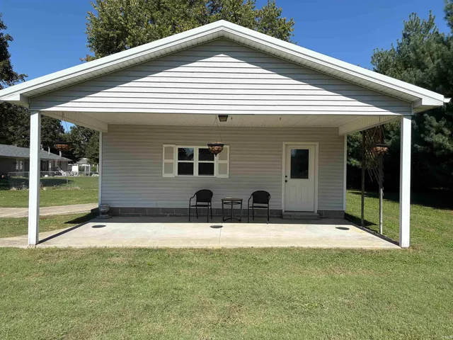 $335,000 | 1540 Troy Road, Washington, IN 47501