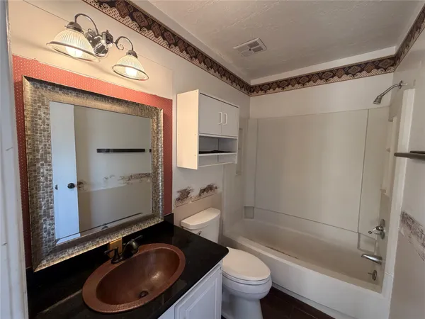 $179,000 | 2379 Briarwest Boulevard, Unit 93, Houston, TX 77077