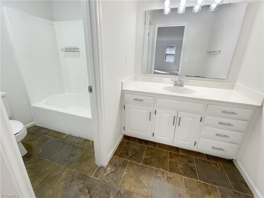 2821 Edgewood Avenue Burlington, NC 27215 - Photo 22 of 24