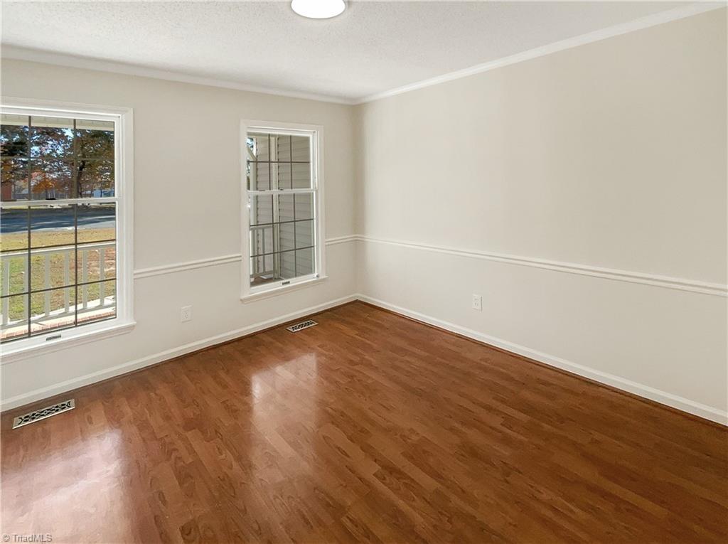 2821 Edgewood Avenue Burlington, NC 27215 - Photo 8 of 24