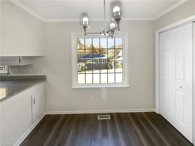 $337,000 | 2821 Edgewood Avenue, Burlington, NC 27215