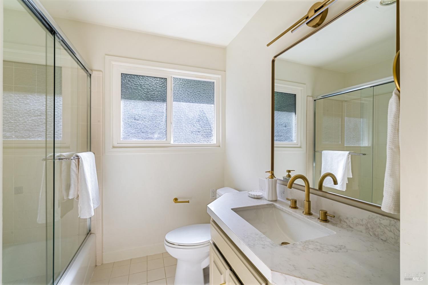216 Redding Way San Rafael, CA 94901 - Photo 17 of 29 Gallery Image 17