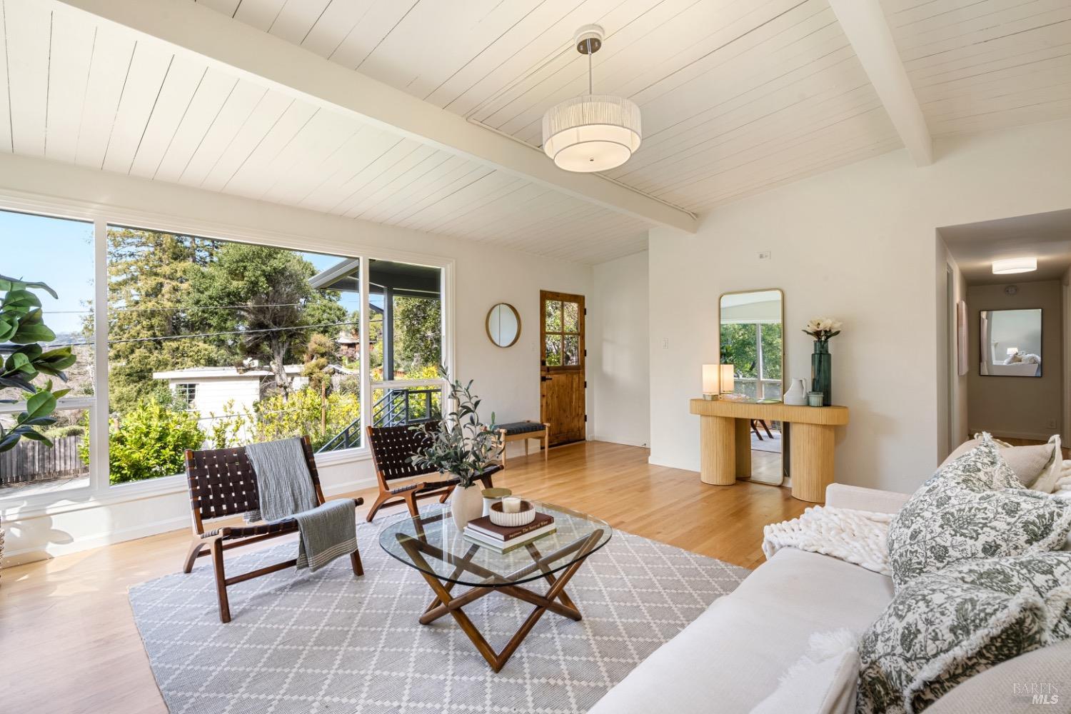 216 Redding Way San Rafael, CA 94901 - Photo 4 of 29 Gallery Image 4