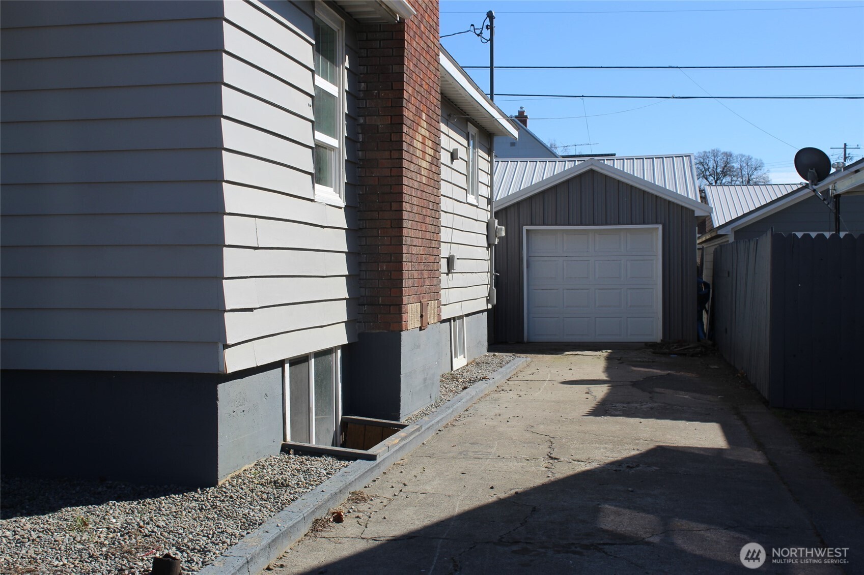 104 East 5th Avenue Ritzville, WA 99169 - Photo 2 of 19 a view of house