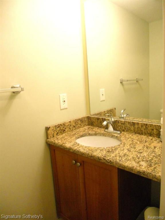 22262 Pondview, Unit 19 Novi, MI 48375 - Photo 13 of 29
